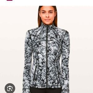 lululemon Define Black and White Floral Jacket Size 6